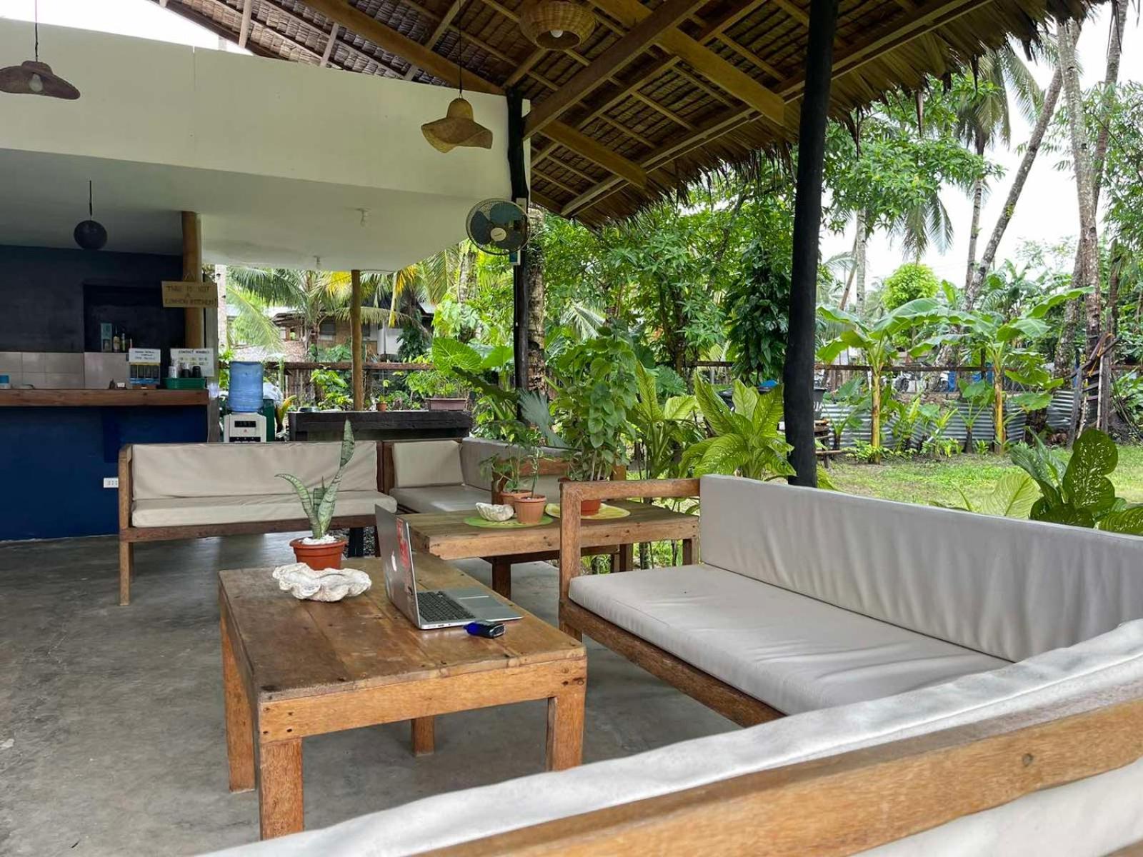 Dawn Patrol Siargao Hostel General Luna  Luaran gambar